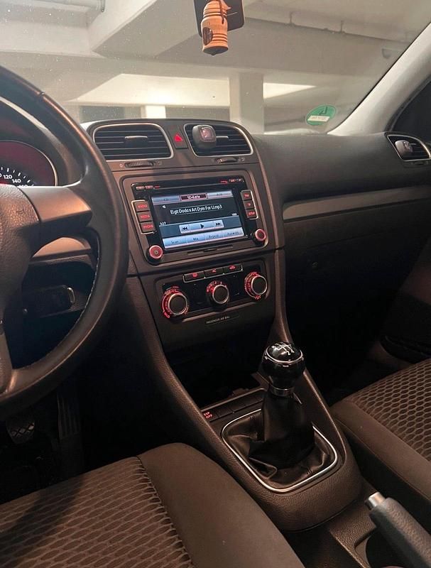 Grau Gebraucht 2009 VW Golf VI Limousine | 3.800 € (Fairer Preis) - Bild 1/4