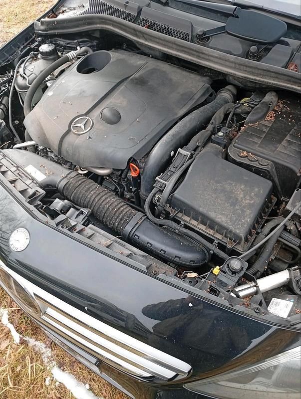 Gebraucht Mercedes B180 2011 Schwarz Van / Kleinbus