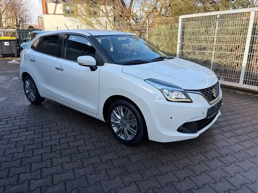 Gebraucht Suzuki Baleno Comfort 90 PS (66 kW) 2017 Weiß Kleinwagen