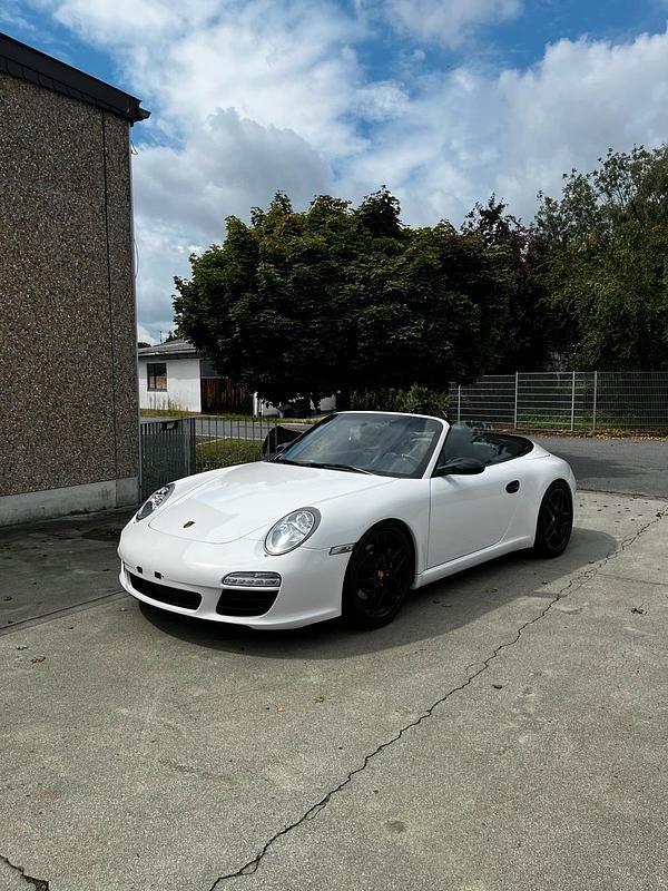 Weiß Gebraucht 2010 Porsche 911 Carrera Cabriolet Cabrio | 59.997 € (Etwas zu teuer) - Bild 1/4