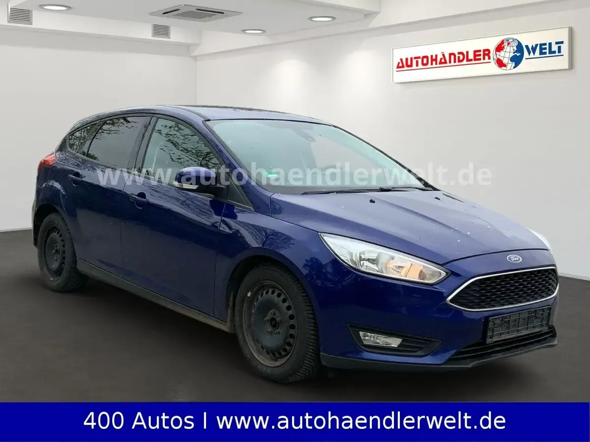 Used Ford Focus Trend 125 HP (91 kW) 2016 Blue Sedan