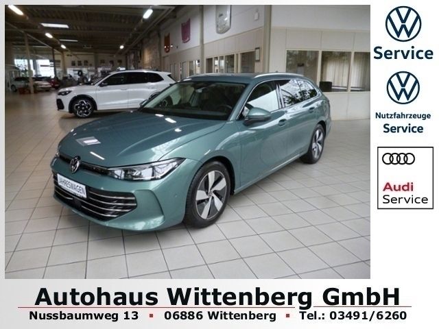Andere farbe Gebraucht 2024 VW Passat Elegance Kombi | 35.848 € (Etwas zu teuer) - Bild 1/4