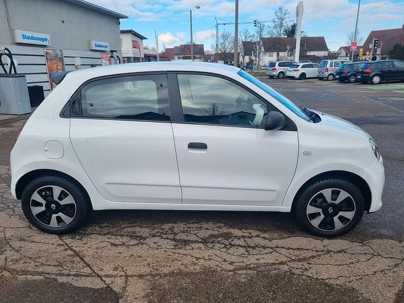 Gebraucht Renault Twingo Life 69 PS (50 kW) 2016 Weiß Kleinwagen