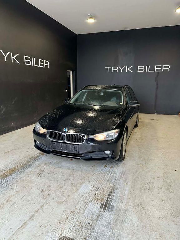Gebraucht BMW 320 184 PS (135 kW) 2015 Schwarz Kombi