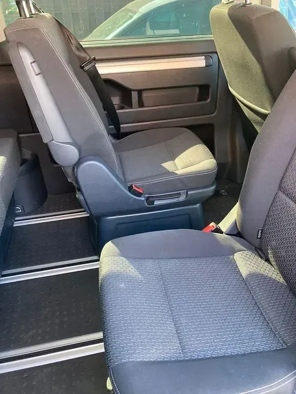 Gebraucht VW Multivan 150 PS (110 kW) 2016 Grau Van / Kleinbus