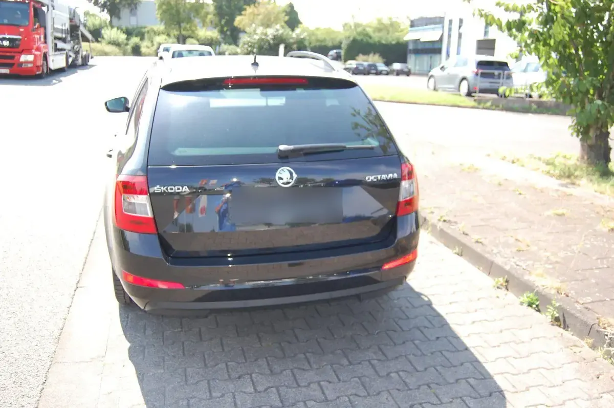 Gebraucht Skoda Octavia Joy 150 PS (110 kW) 2016 Schwarz Kombi