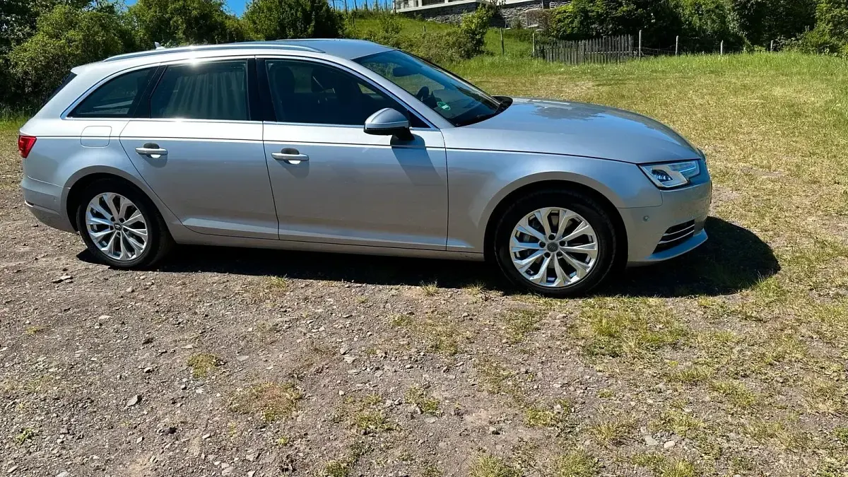 Gebraucht Audi A4 190 PS (139 kW) 2017 Blau Kombi