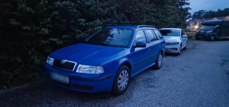 Blau Gebraucht 2006 Skoda Octavia Kombi | 1.250 € - Bild 1/4