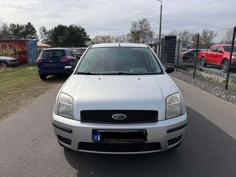 Gebraucht Ford Fusion Trend 80 PS (58 kW) 2004 Silber Kleinwagen