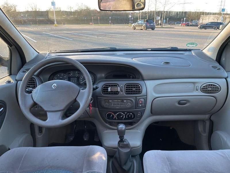 Gebraucht Renault Scénic Expression 139 PS (102 kW) 2002 Grau Van / Kleinbus