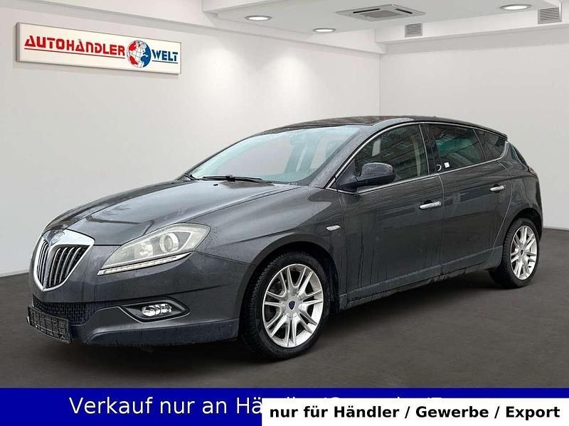 Gebraucht Lancia Delta 140 PS (102 kW) 2011 Grau Kleinwagen