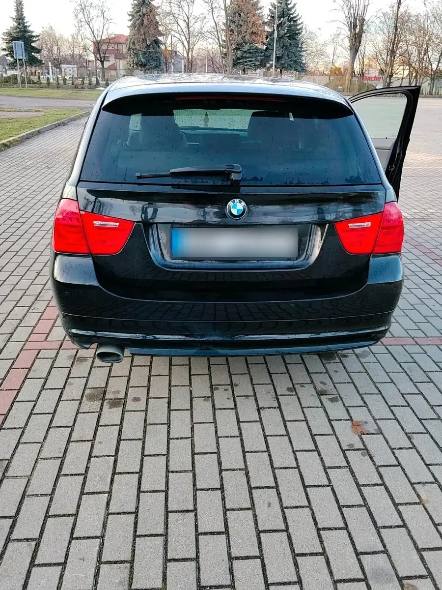 Gebraucht BMW 320 184 PS (135 kW) 2011 Kombi