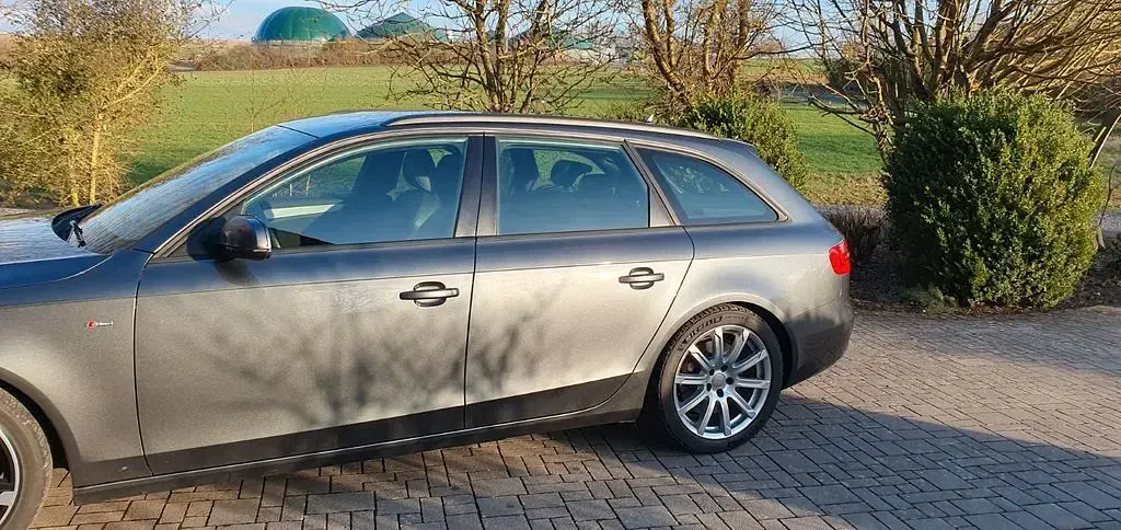 Gebraucht Audi A4 S-Line 245 PS (180 kW) 2013 Grau Kombi