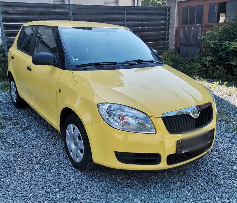 Gelb Gebraucht 2010 Skoda Fabia Cool Edition Kleinwagen | 1.200 € (Fairer Preis) - Bild 1/4