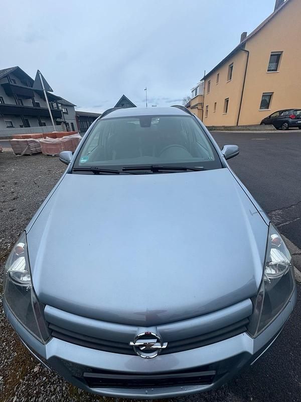 Gebraucht Opel Astra 100 PS (73 kW) 2004 Silber Kombi