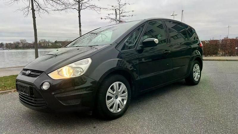 Gebraucht Ford S-MAX Trend 140 PS (102 kW) 2014 Pantherschwarz metallic Van / Kleinbus