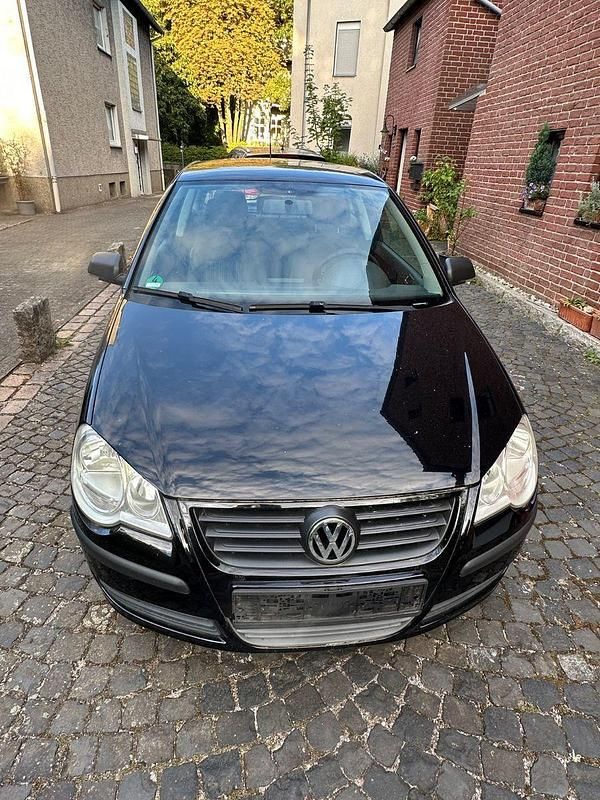 Schwarz Gebraucht 2009 VW Polo Trendline Limousine | 1.300 € (Superpreis) - Bild 1/4