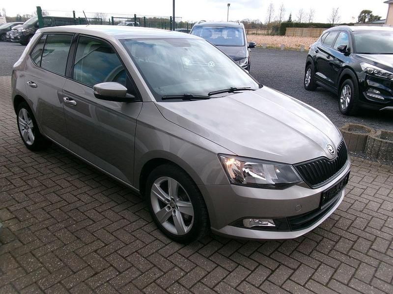 Gebraucht Skoda Fabia Cool Plus 60 PS (44 kW) 2017 Beige Limousine