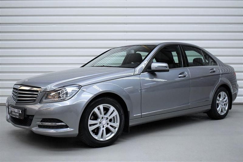 Gebraucht Mercedes C200 Avantgarde 136 PS (100 kW) 2012 Silber Limousine