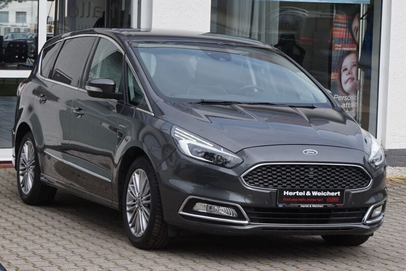 Grau Gebraucht 2019 Ford S-MAX Vignale Van / Kleinbus | 24.990 € (Superpreis) - Bild 1/4