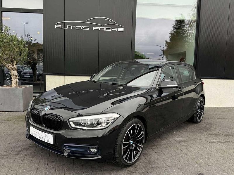 Schwarz Gebraucht 2019 BMW 118 Sport Line Kleinwagen | 16.999 € (Fairer Preis) - Bild 1/4
