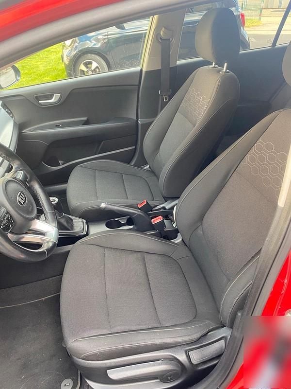 Gebraucht Kia Rio 101 PS (74 kW) 2019 Limousine