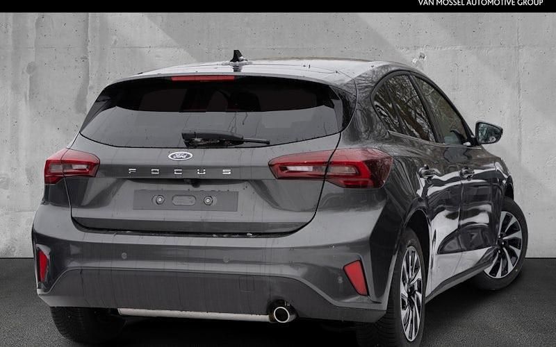 Neu Ford Focus Titanium 155 PS (114 kW) 2026 Grau Limousine
