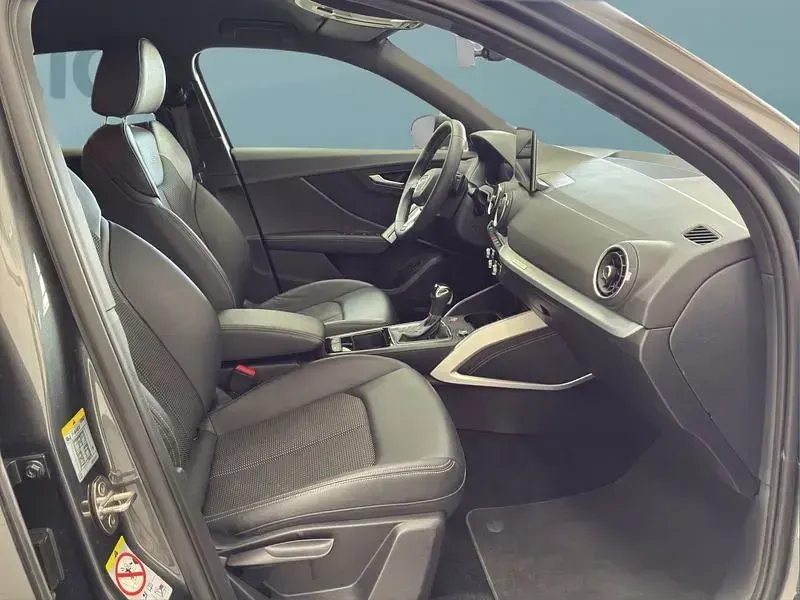 Gebraucht Audi SQ2 300 PS (220 kW) 2024 Grau SUV