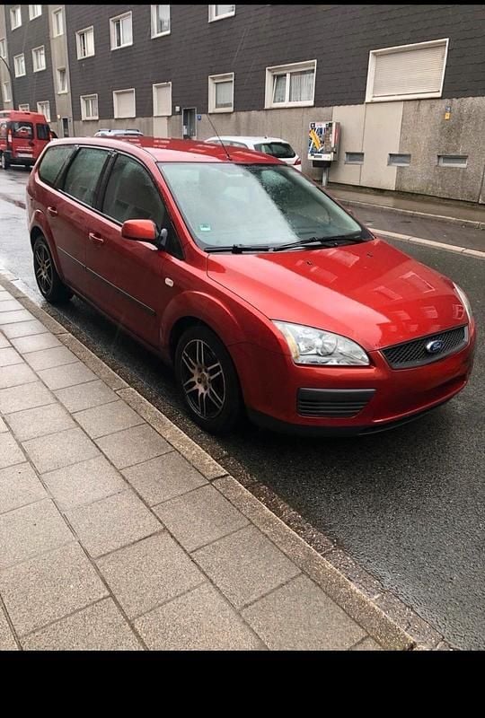 Second-hand Ford Focus 115 CP (84 kW) 2007 Roșu Break