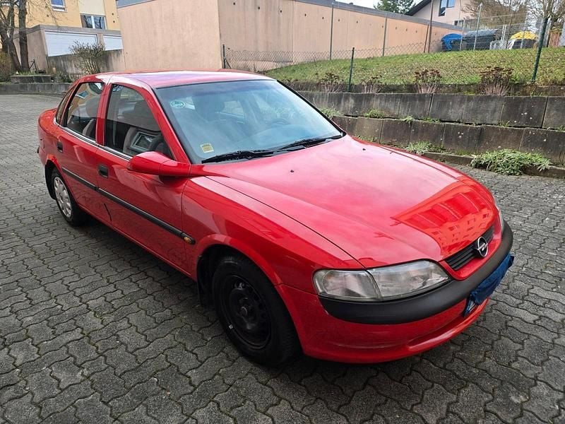 Gebraucht Opel Vectra 101 PS (74 kW) 1997 Rot Limousine
