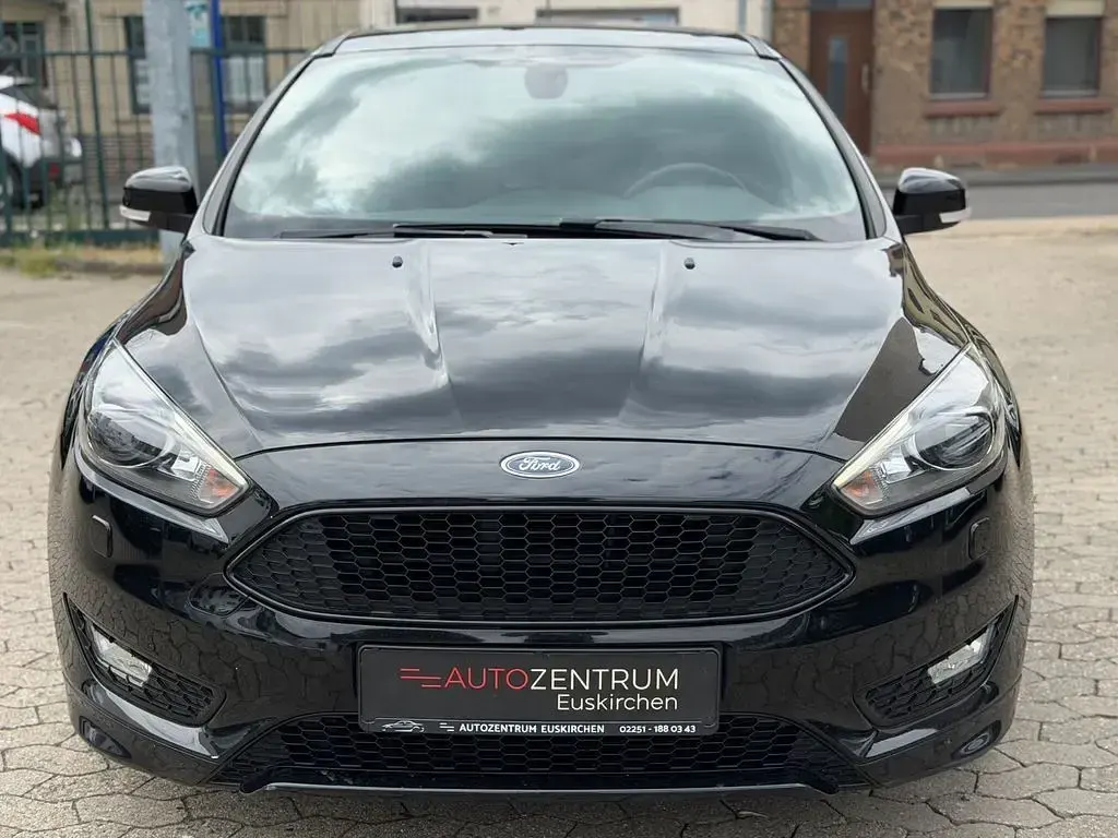Usata Ford Focus ST-Line 182 CV (133 kW) 2017 Nero Berlina