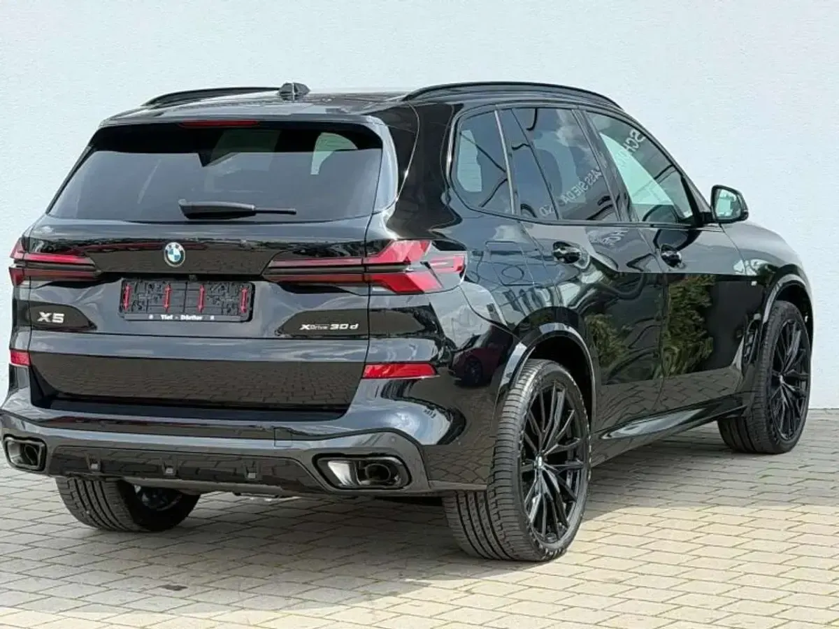 Neu BMW X5 M Sport 286 PS (210 kW) 2026 Schwarz SUV