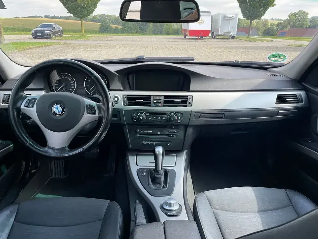 Second-hand BMW 325 218 CP (160 kW) 2005 Gri Berlinǎ