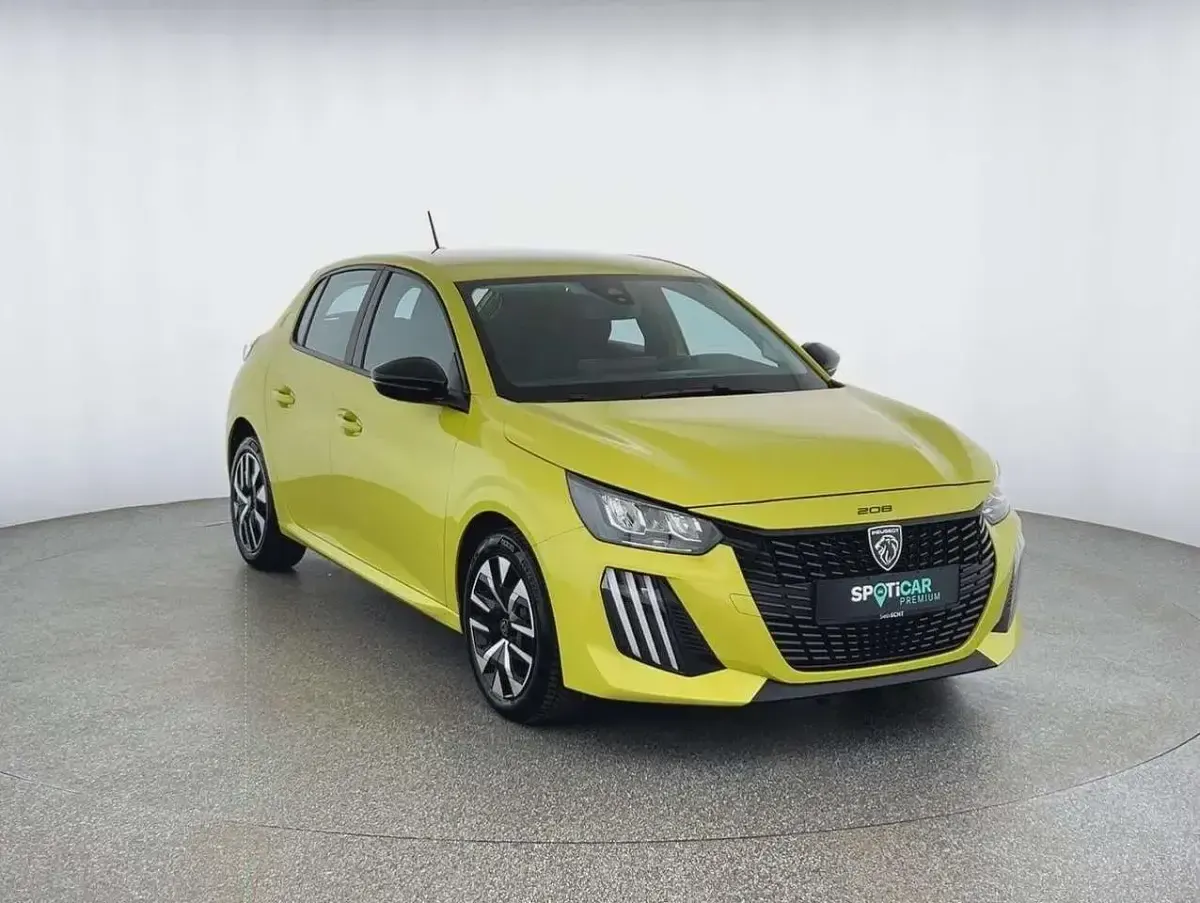 Gebraucht Peugeot 208 Active 75 PS (55 kW) 2024 Gelb Kleinwagen