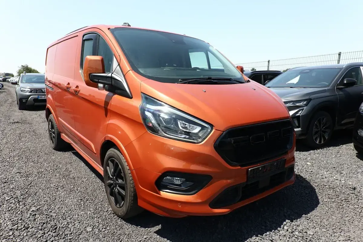 Gebraucht Ford Transit Custom Sport 185 PS (136 kW) 2019 Orange metallic Van