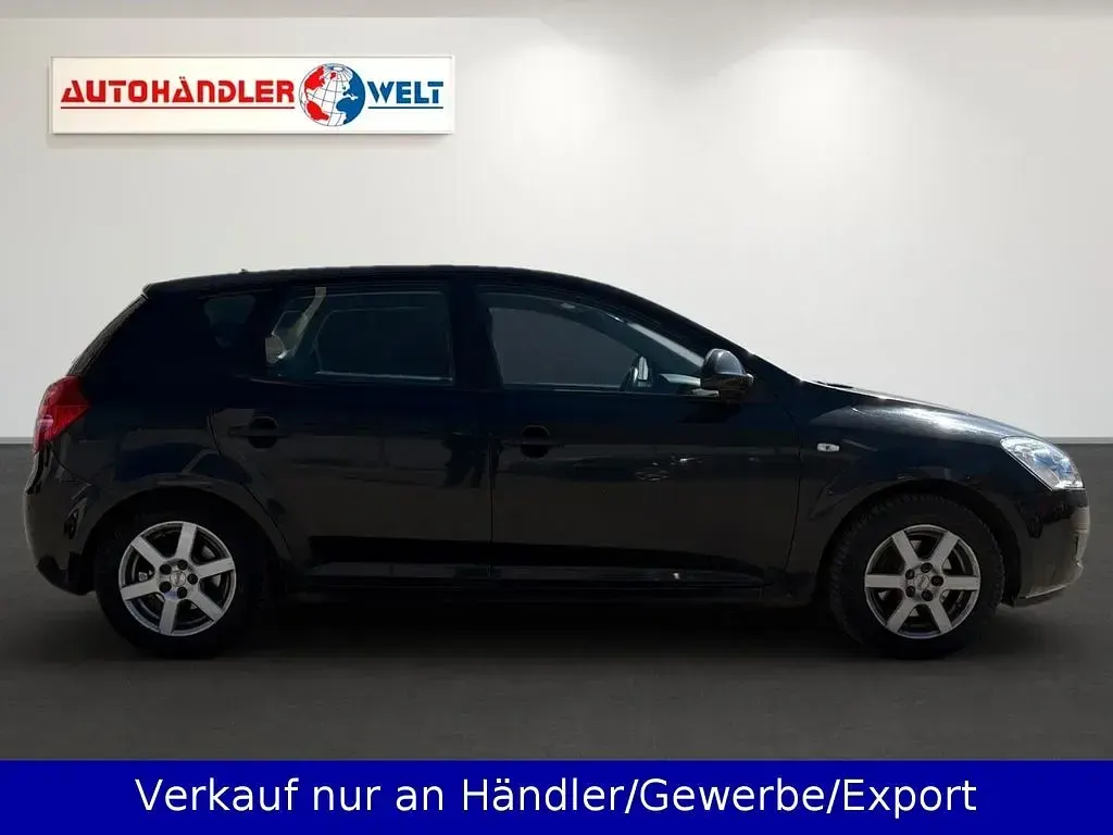 Gebraucht Kia Ceed 109 PS (80 kW) 2008 Black pearl Kleinwagen
