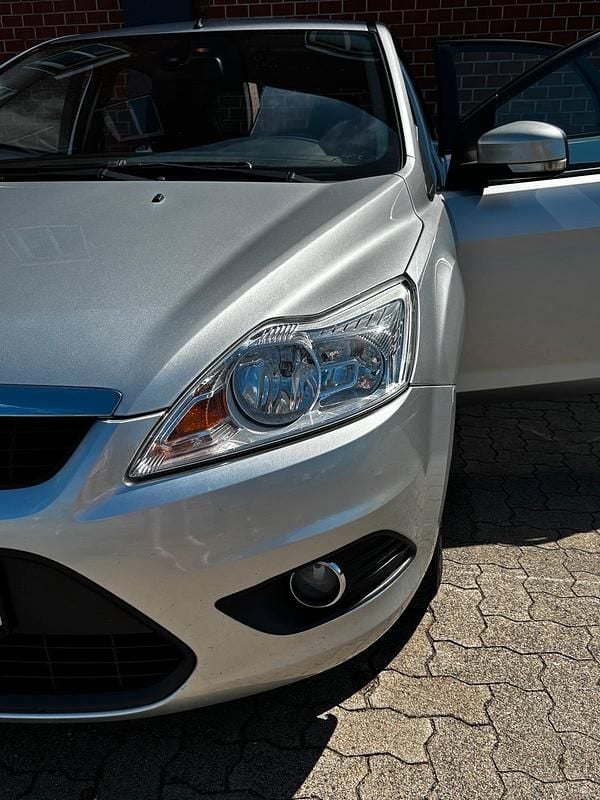 Usata Ford Focus 101 CV (74 kW) 2008 Argento Utilitaria