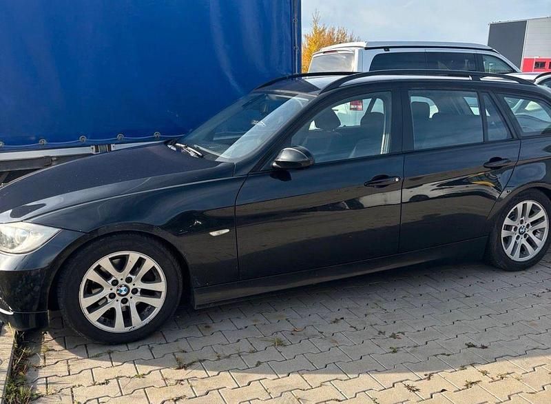 Gebraucht BMW 320 163 PS (119 kW) 2005 Schwarz Kombi