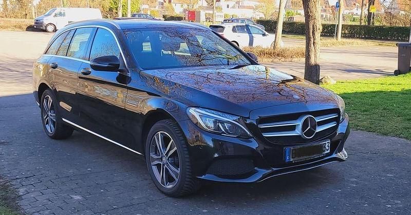 Gebraucht Mercedes C250 Avantgarde 204 PS (150 kW) 2015 Schwarz Limousine
