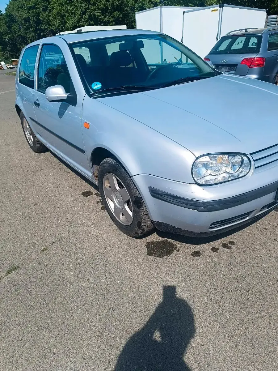 Gebraucht VW Golf III 75 PS (55 kW) 1999 Silber Kleinwagen