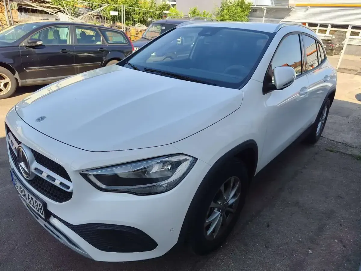 Gebraucht Mercedes GLA180 Style 136 PS (100 kW) 2020 SUV