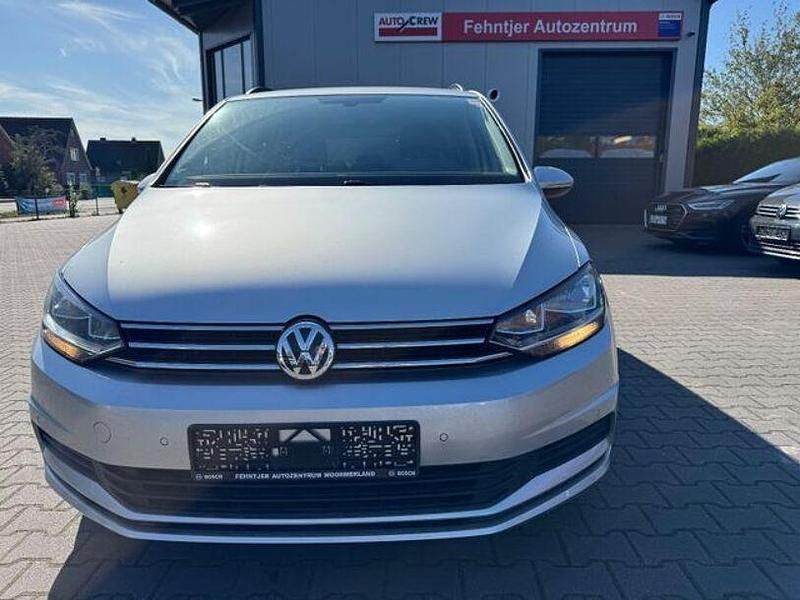 Gebraucht VW Touran 150 PS (110 kW) 2019 Silber Van / Kleinbus