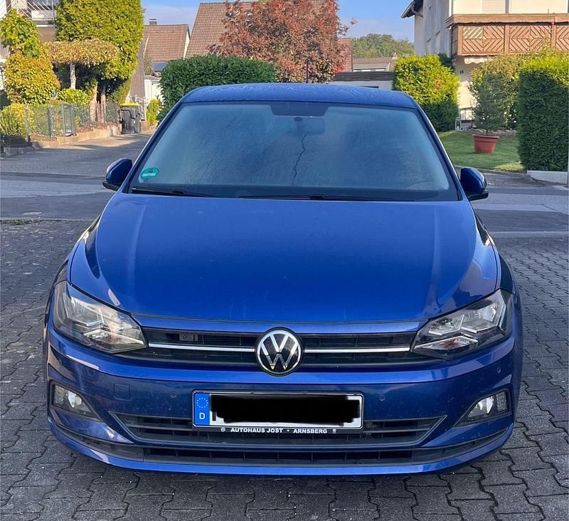 Blau Gebraucht 2022 VW Polo Comfortline Kleinwagen | 14.800 € (Guter Preis) - Bild 1/4