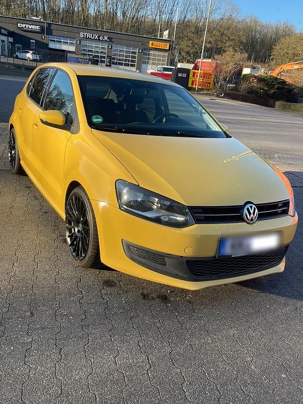 Gelb Gebraucht 2009 VW Polo Kleinwagen | 4.499 € (Guter Preis) - Bild 1/4