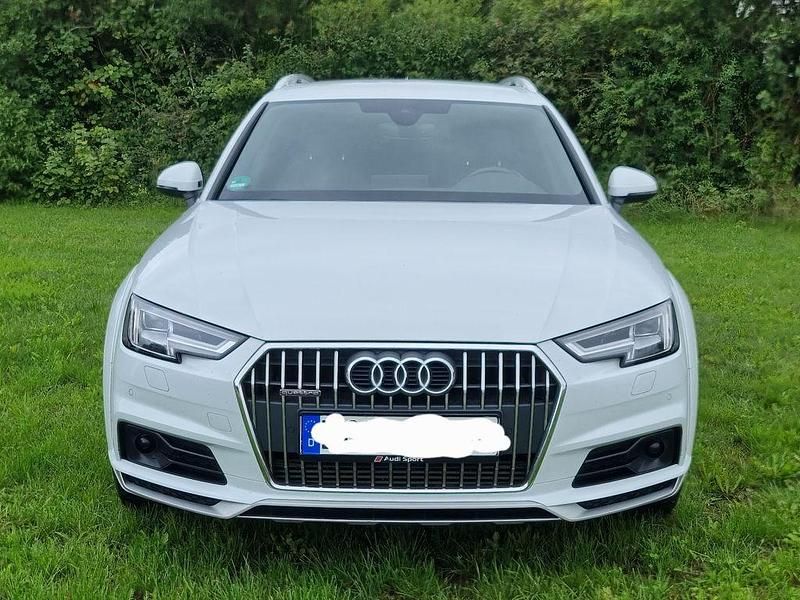 Weiß Gebraucht 2017 Audi A4 Allroad Ambiente Kombi | 23.500 € (Fairer Preis) - Bild 1/4