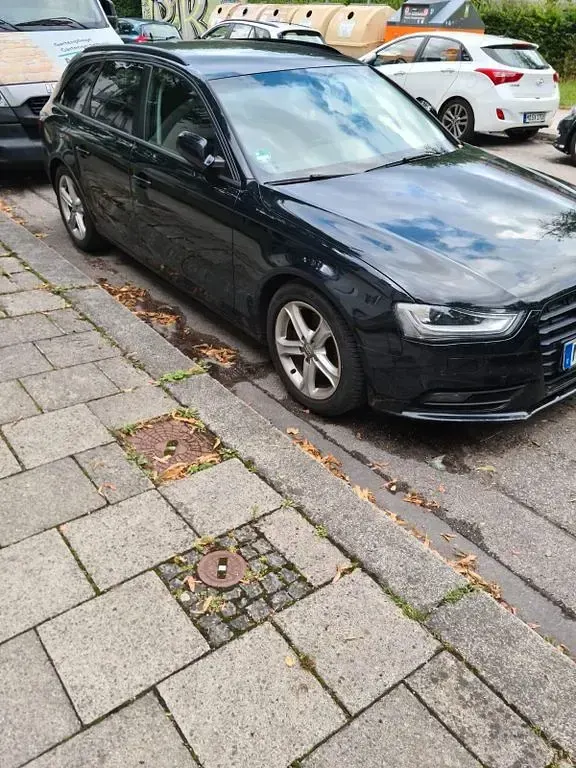 Gebraucht Audi A4 Ambiente 177 PS (130 kW) 2012 Schwarz Kombi