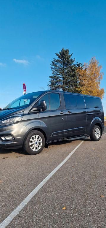 Grau Gebraucht 2019 Ford Tourneo Custom Van | 32.999 € - Bild 1/4