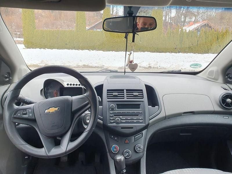 Gebraucht Chevrolet Aveo LS 69 PS (50 kW) 2013 Schwarz Limousine