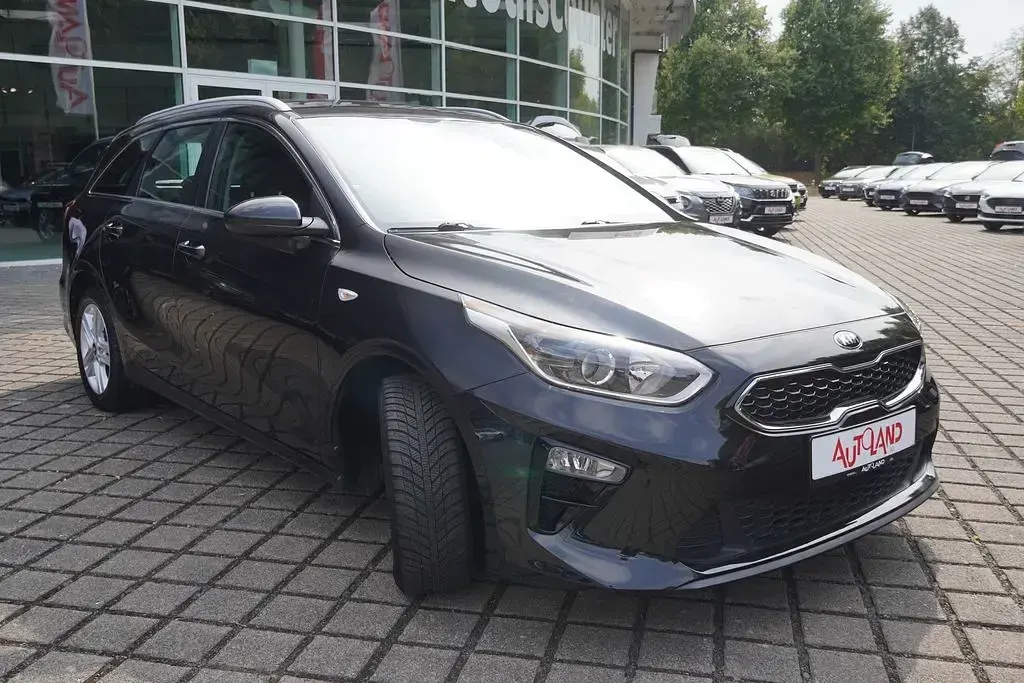 Gebraucht Kia Ceed Sportswagon Vision 160 PS (117 kW) 2021 Schwarz Kombi