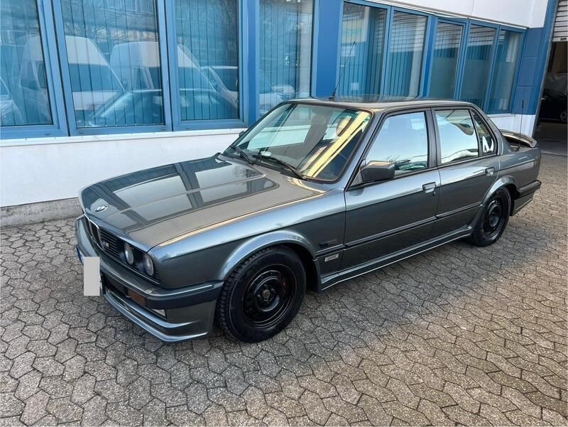 Grau Gebraucht 1986 BMW 325 Limousine | 24.500 € - Bild 1/4